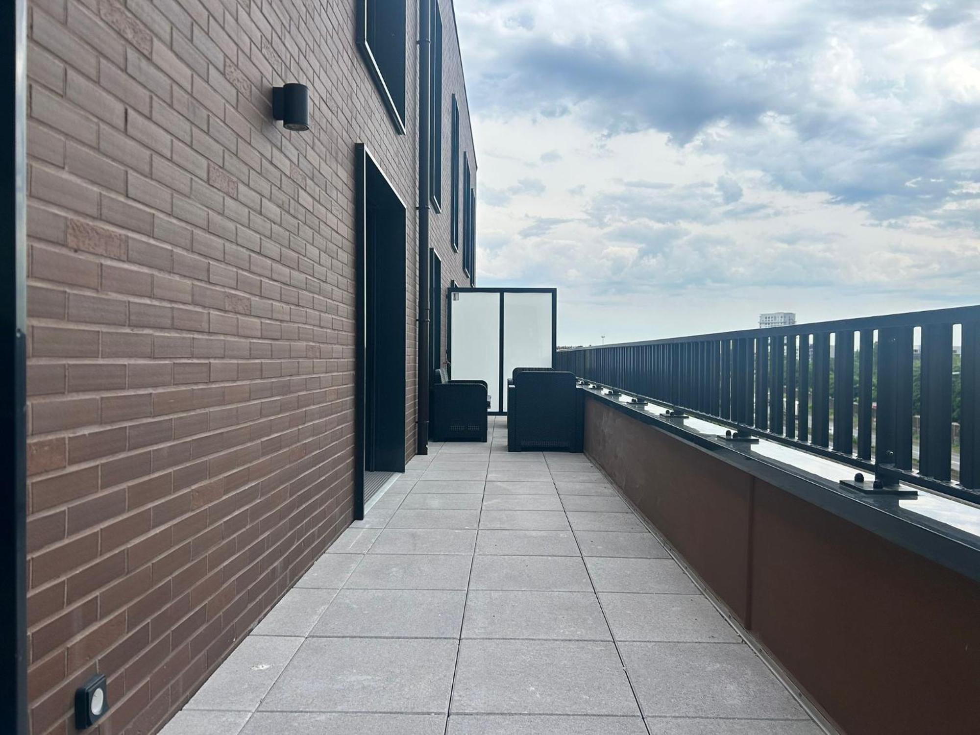 Welcome To Becky Bobigny Exterior photo